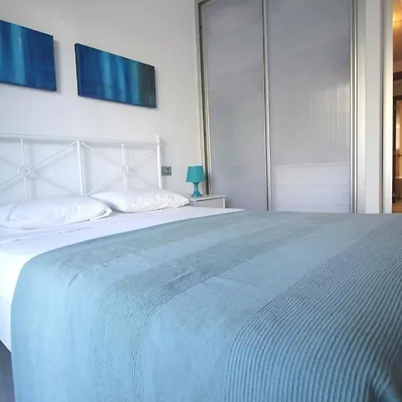 Elegance 55 Apartment